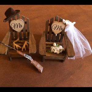 Mr and Mrs sign cake topper